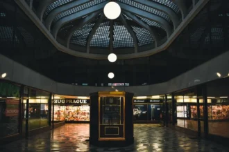 Empty US Malls Offices Now Becoming Homes and Schools
